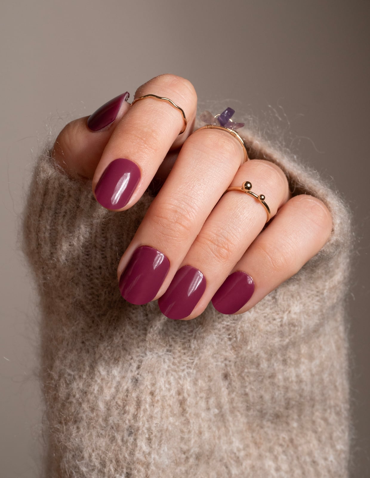 Rich Deep Plum Glossy Short Oval Nails Rich Deep Plum Glossy Short Oval Nails — Cute Wine Nails