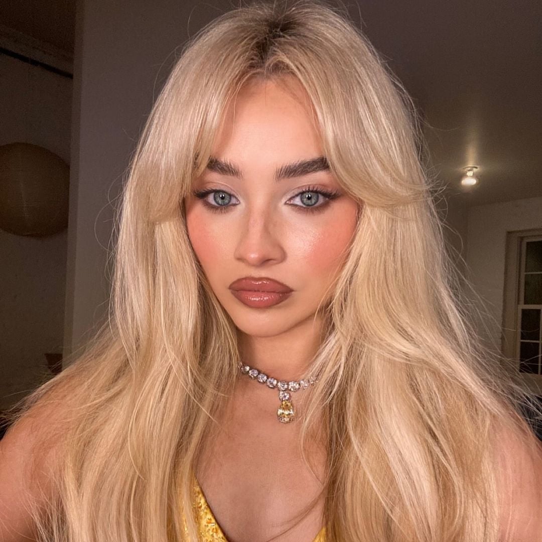 Collarbone Ash Blonde With Root Shadow — Easy Ways to Style Curtain Bangs