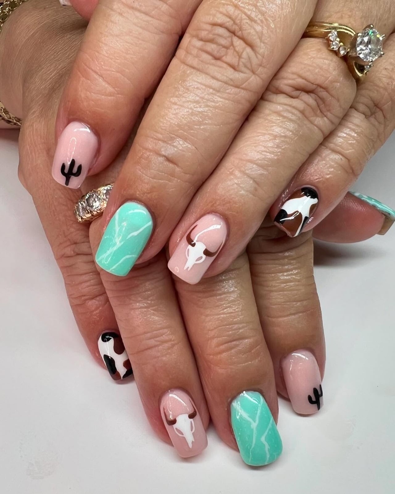 Square Nails with Bull Skulls and Cacti Square Nails with Bull Skulls and Cacti — Easy Western Nails