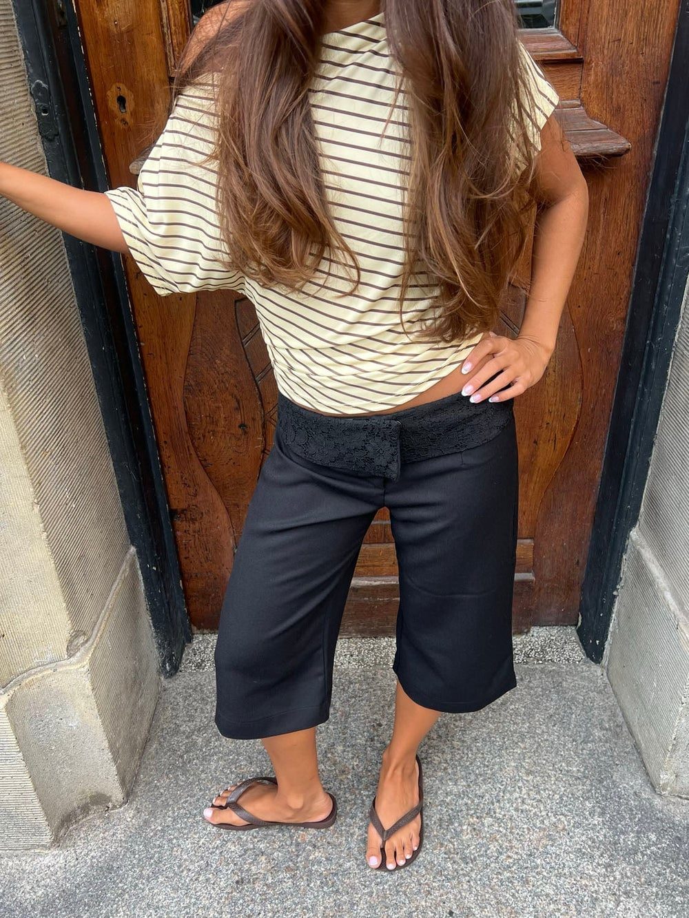 Casual Black Capris with a Lace Trim Waistband — Elegant Black Capri Pants Outfit