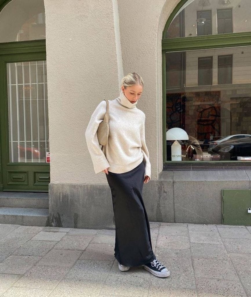 Satin Maxi Skirt With Cream Turtleneck Satin Maxi Skirt With Cream Turtleneck — Elegant Black Maxi Skirt Outfit