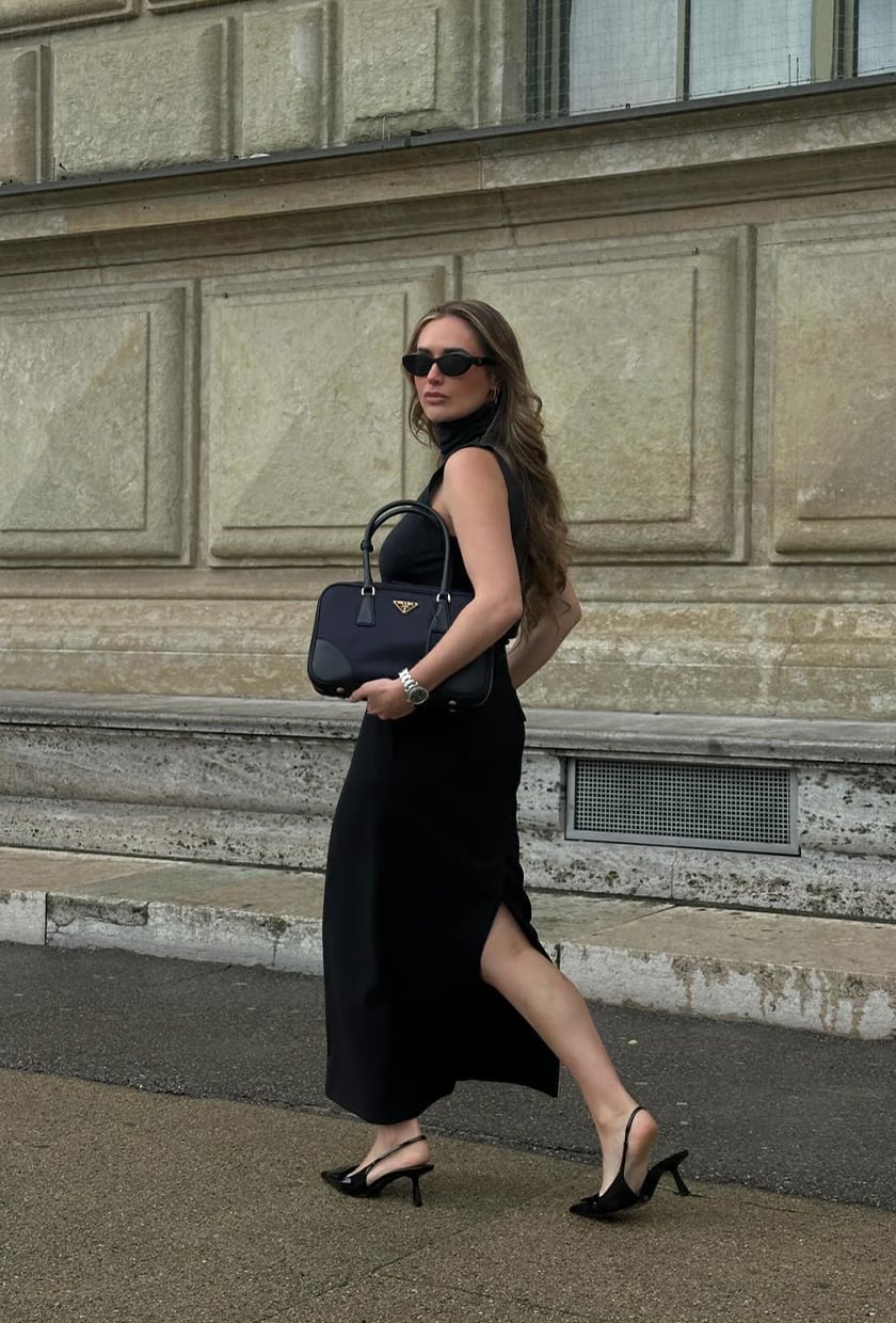 Black Maxi Skirt With Side Slit Detail Black Maxi Skirt With Side Slit Detail — Elegant Black Maxi Skirt Outfit