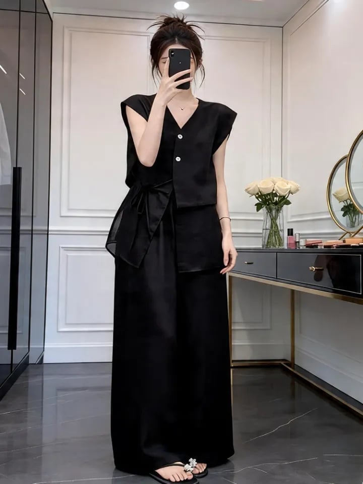 Black Sleeveless Top and Wide Leg Pants Set — Elegant Korean Outfits