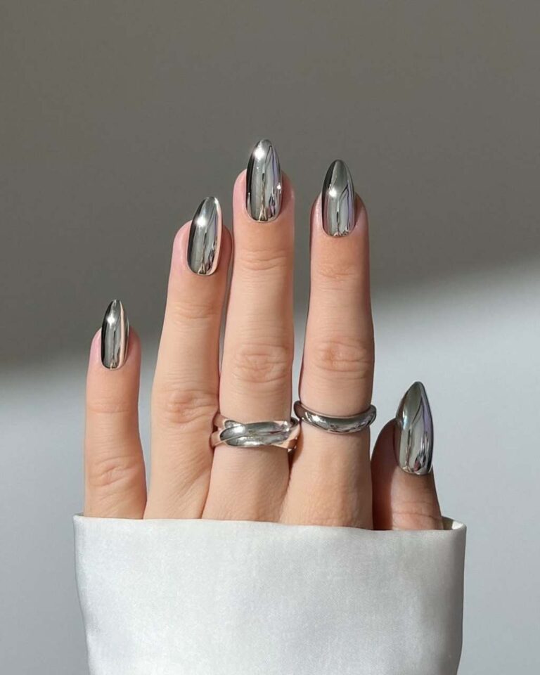 31 Elegant Silver Nails with High Shine Chrome Finish 2027