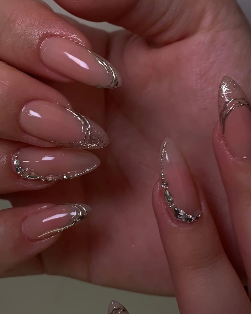 Short Oval Almond Mix Finish Silver Short Oval Almond Mix Finish Silver — Elegant Silver Nails