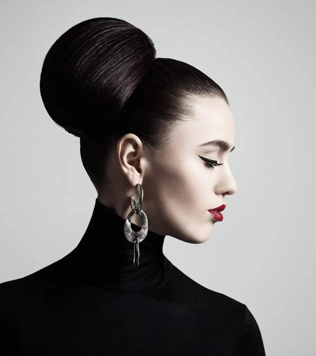 High Voluminous Black Bun, Straight — Elegant Updo Inspo