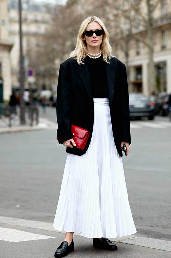 White Pleated Maxi Skirt With Black Blazer White Pleated Maxi Skirt With Black Blazer — Elegant White Maxi Skirt Outfit