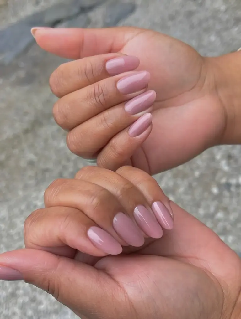 Fall Nails for Medium Skin Tone: Chic Autumn Ideas