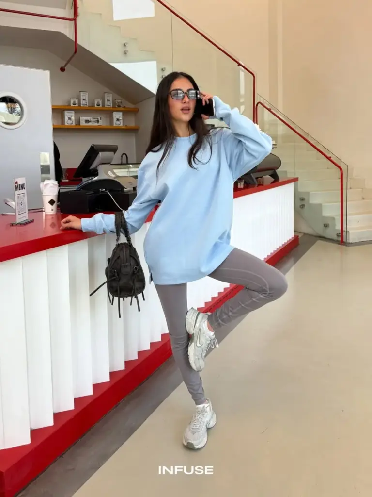 Fall Outfits With Leggings and Sneakers 2026: 25 Stylish and Comfortable Outfit Ideas