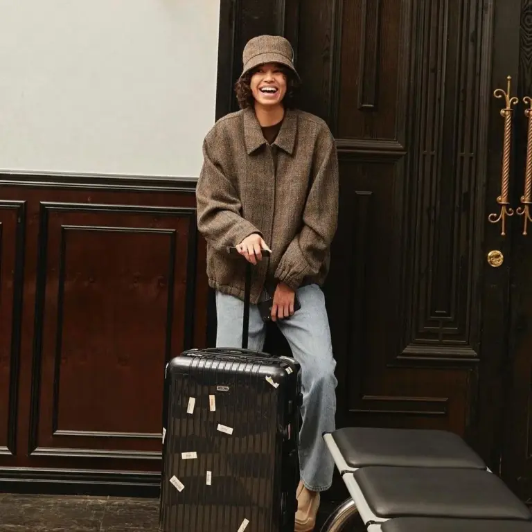 Fall Travel Outfits 2026: Stylish & Comfortable Looks for Every Destination