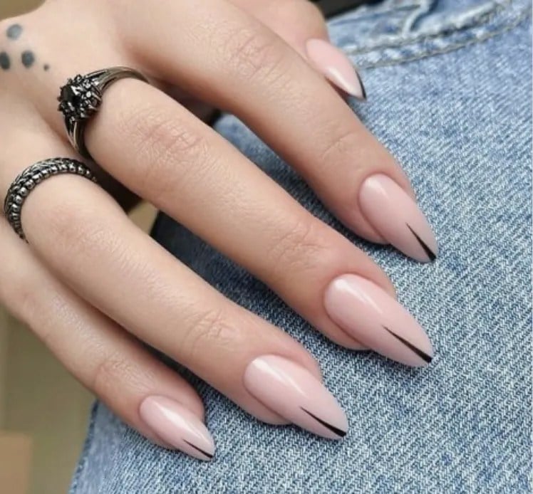 Long Stiletto with Black Line Accents — Gel Nail Art Ideas