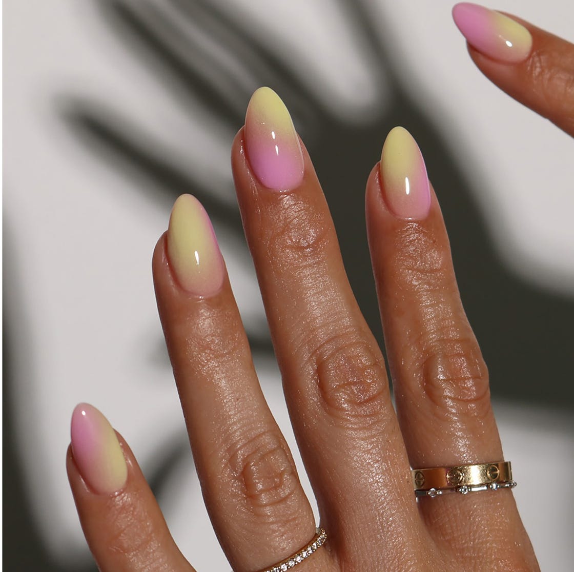 Pink to Yellow Glossy Gradient Almond Nails Pink to Yellow Glossy Gradient Almond Nails — Gradient Nail Ideas