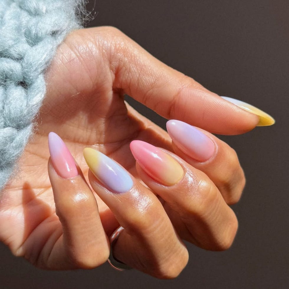 Pastel Rainbow Horizontal Gradient Oval Nails Pastel Rainbow Horizontal Gradient Oval Nails — Gradient Nail Ideas