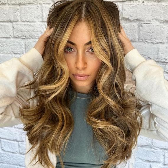 Collarbone Layers With Honey Blonde Balayage — Honey Blonde Hair Inspiration