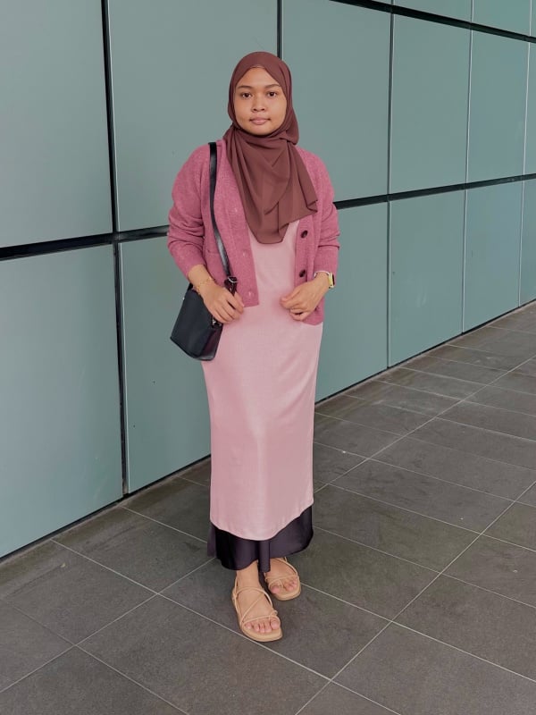 Pink Sleeveless Midi Dress with Knit Cardigan — Light Pink Dress Ideas