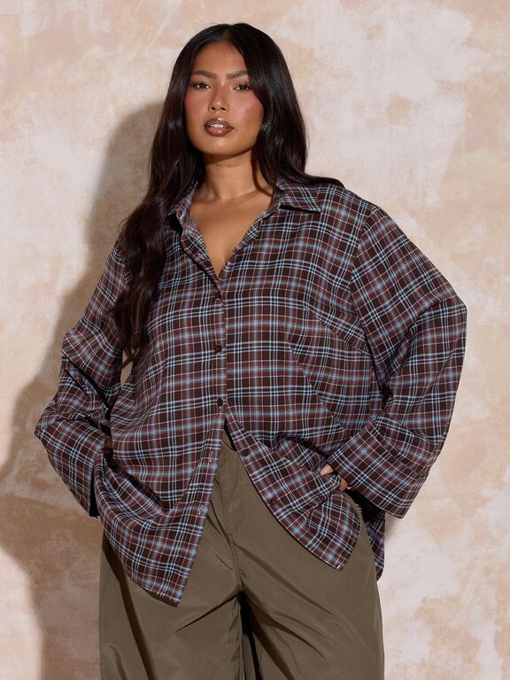 Relaxed Silhouette: Plaid Shirt with Wide-Leg Trousers — Winter Outfits for Plus Size Women