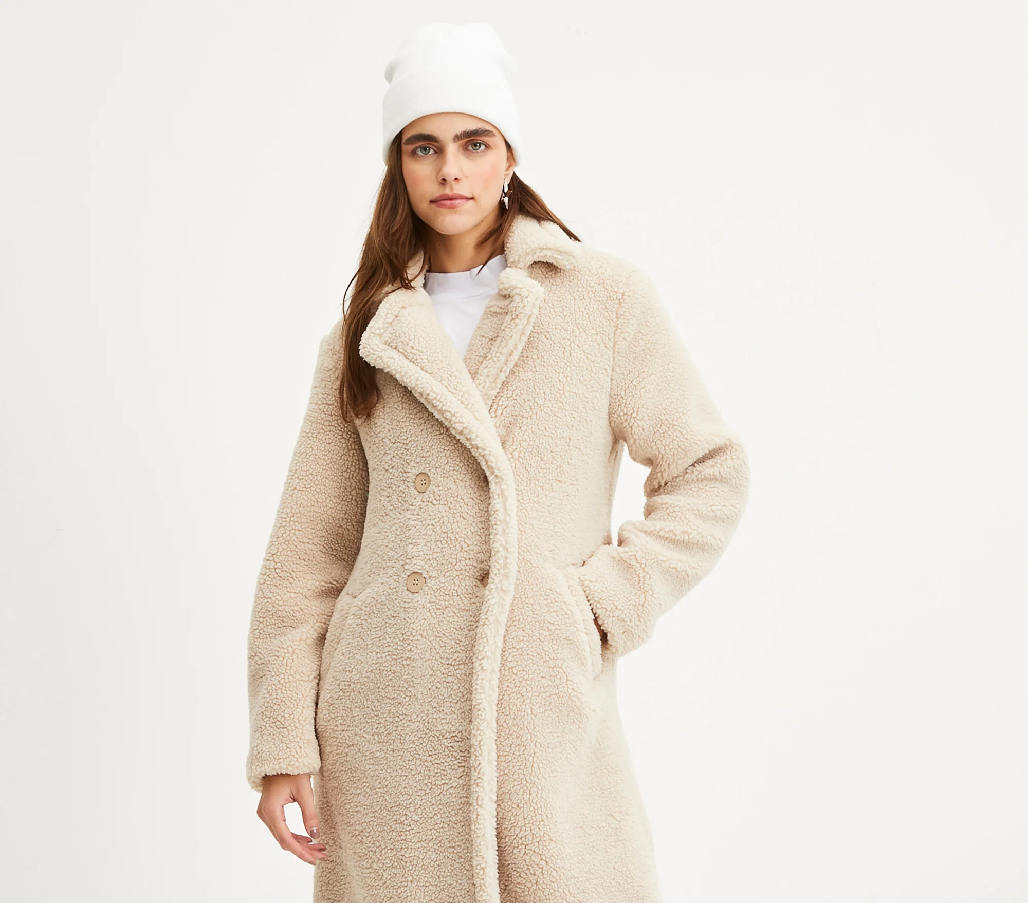 Teddy Coat Layered Over Hoodie and T-shirt Teddy Coat Layered Over Hoodie and T-shirt — Warm Winter Outfits