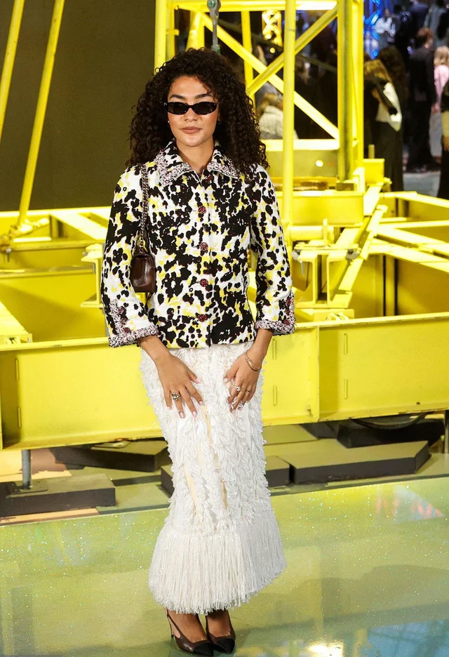 Cropped Patterned Jacket and Fringed Midi Skirt for a Fashion Event — Winter Concert Outfits
