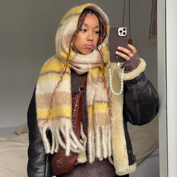 Shearling Aviator Jacket with Fuzzy Plaid Scarf Shearling Aviator Jacket with Fuzzy Plaid Scarf — Winter Photoshoot Outfits