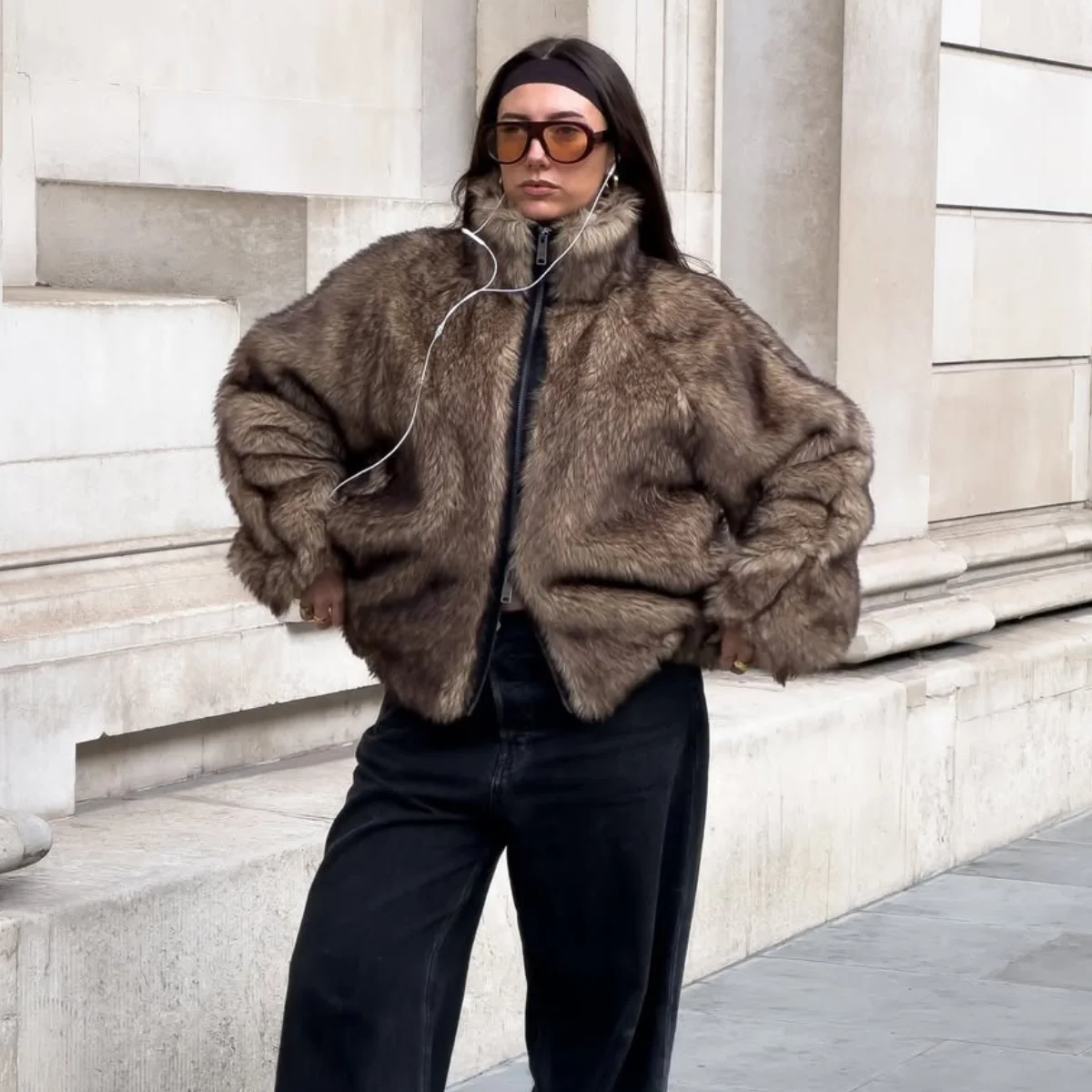 Oversized Faux Fur Jacket with Black Wide-Leg Jeans Oversized Faux Fur Jacket with Black Wide-Leg Jeans — Winter Outfits for Petite Women