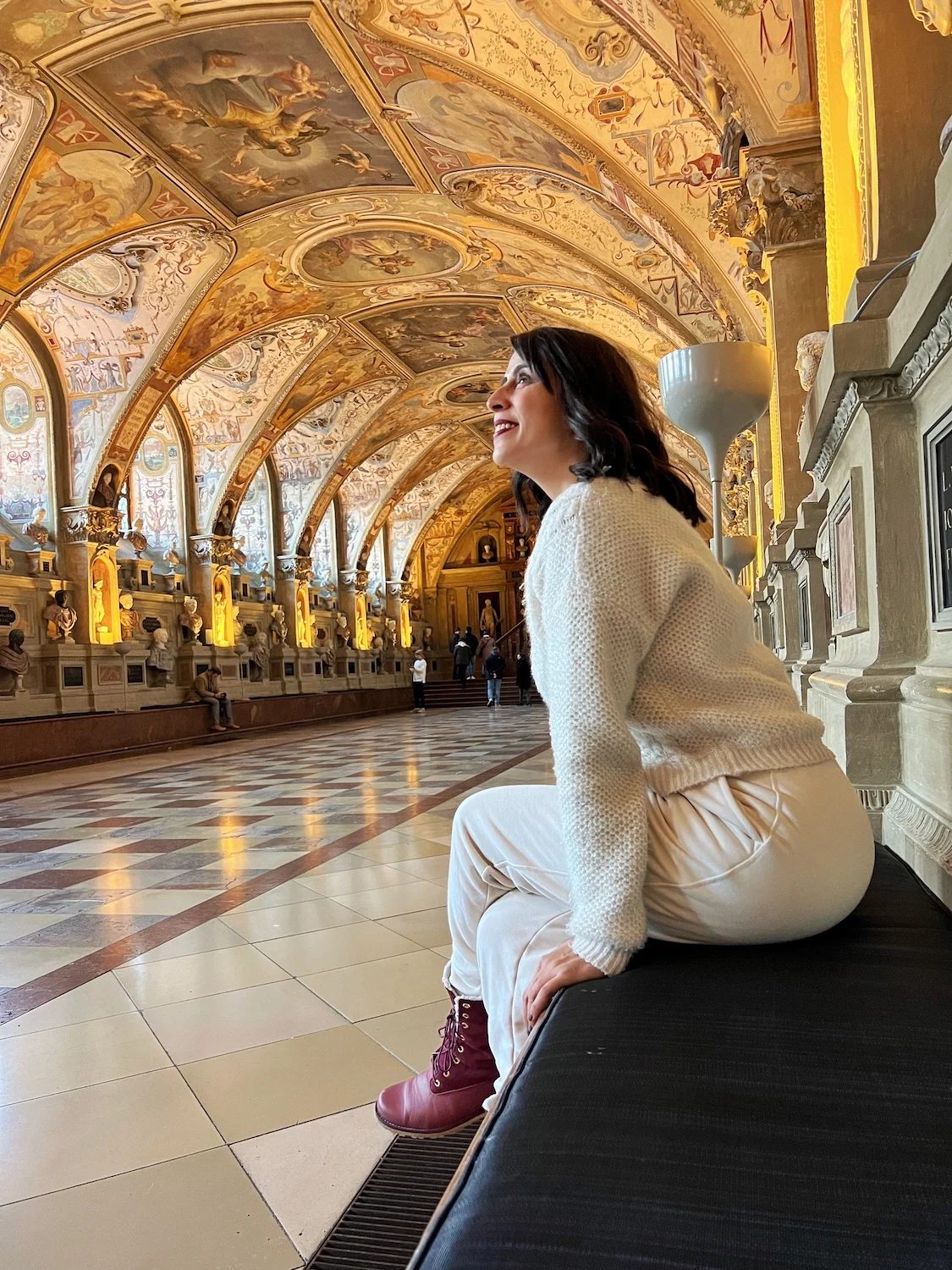 Casual Sightseeing Outfit Idea — Europe Winter Outfits