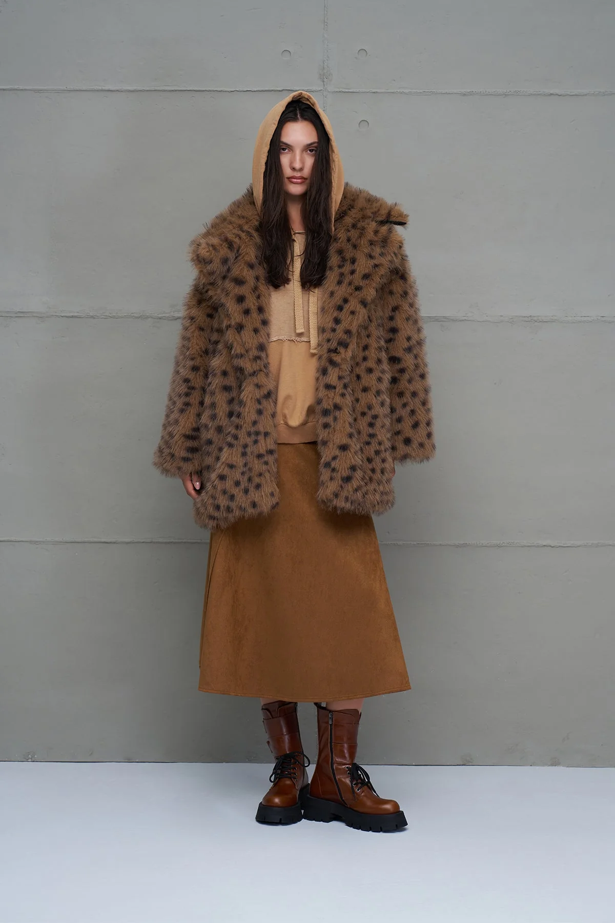 Oversized Leopard Coat with Hoodie and Suede Skirt Oversized Leopard Coat with Hoodie and Suede Skirt — Leopard Coat Outfits