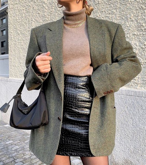 Black Pointed-Toe Heels Outfit Idea — Europe Winter Outfits