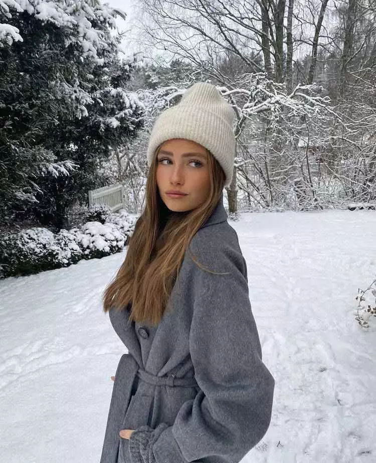 Outfit Idea — Layered Over A Black Turtleneck — Snow Day Outfits