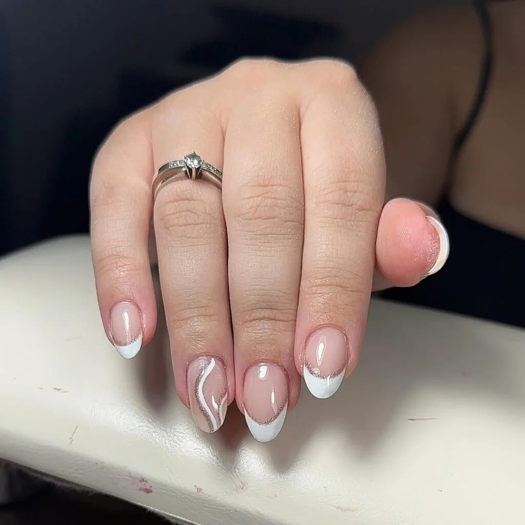 Glossy With Glitter Silver Glitter Outline French Oval Nails Glossy With Glitter Silver Glitter Outline French Oval Nails — Winter Oval Nails