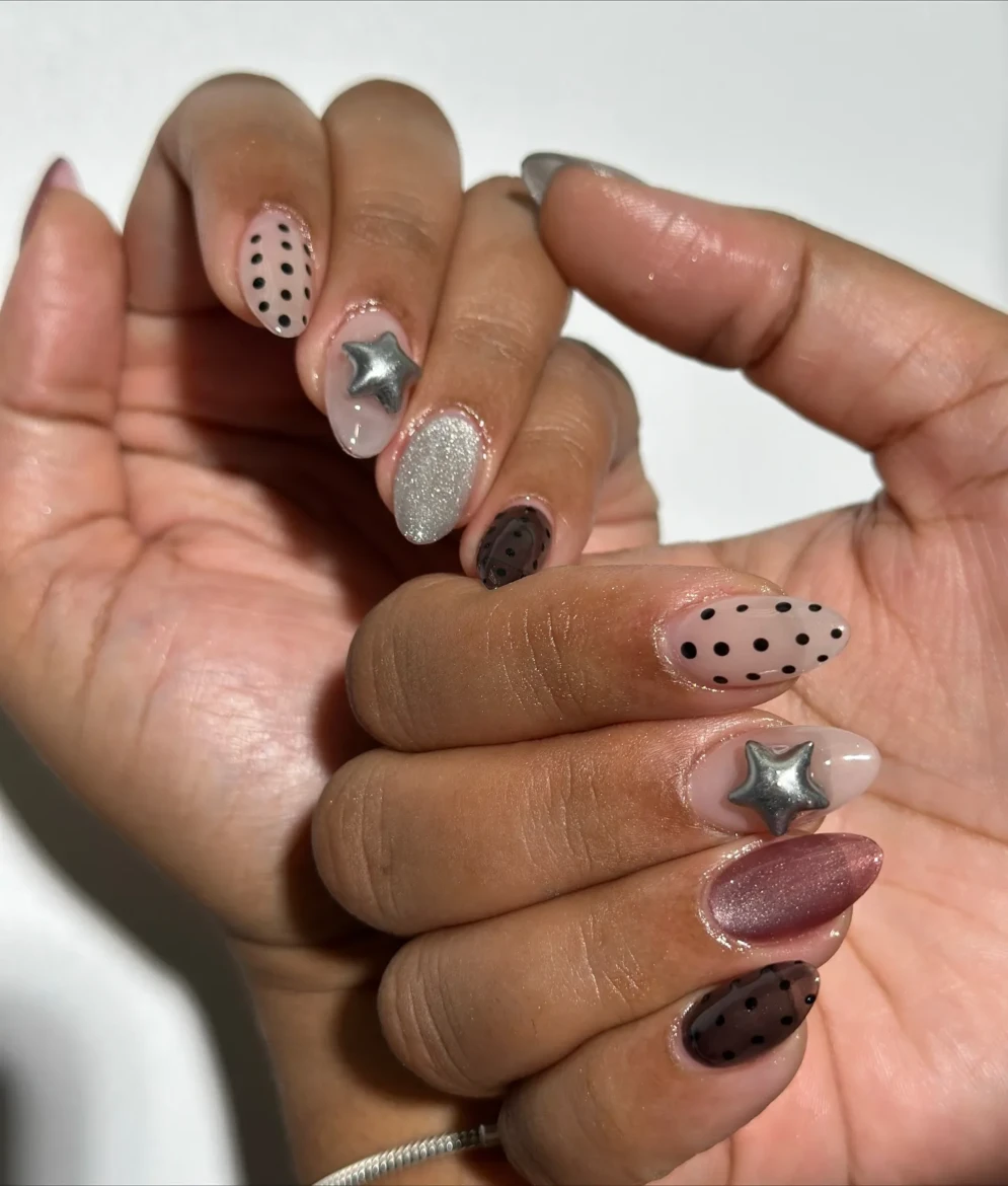 3D Star Charm Polka Dot Nails 3D Star Charm Polka Dot Nails — Winter Dip Powder Nails