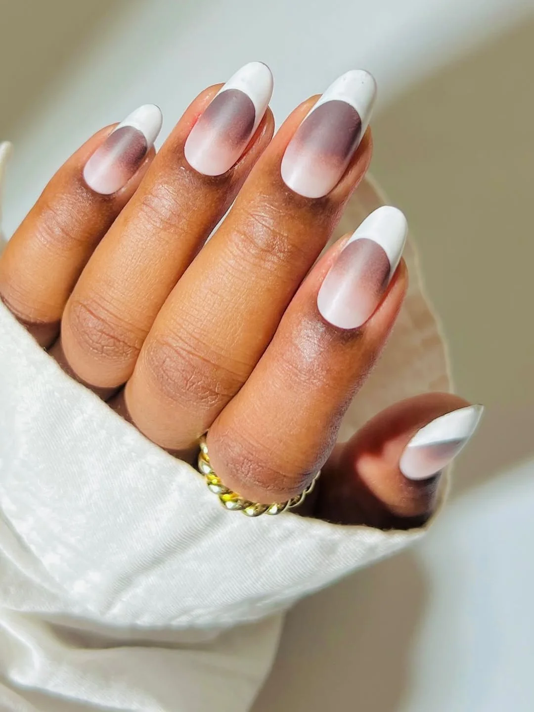Matte White to Brown Ombre Oval Nails — Winter Matte Nails