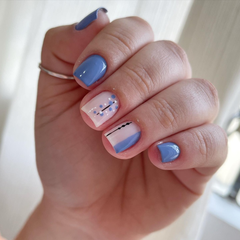 Minimalist Light Blue With Geometric Dots — Winter Blue Nails
