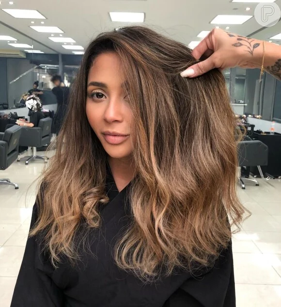 Visual Idea — The Texture Appears Thick And Wavy Visual Idea — The Texture Appears Thick And Wavy — Winter Brown Hair Colors