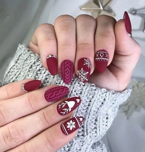 Visible Visual Idea Visible Visual Idea — Sweater Nails