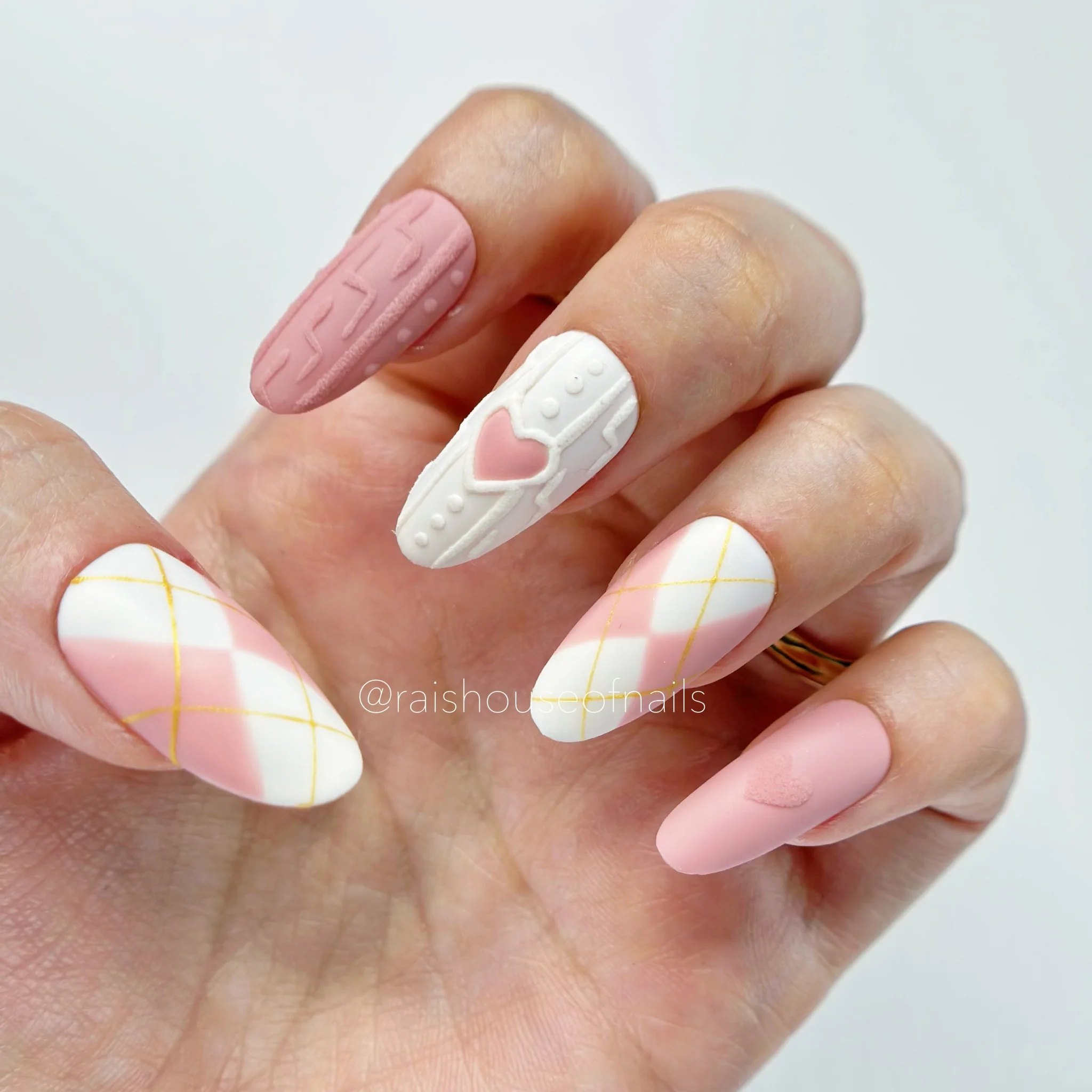 Winter Valentine S Day Visual Idea Winter Valentine S Day Visual Idea — Sweater Nails