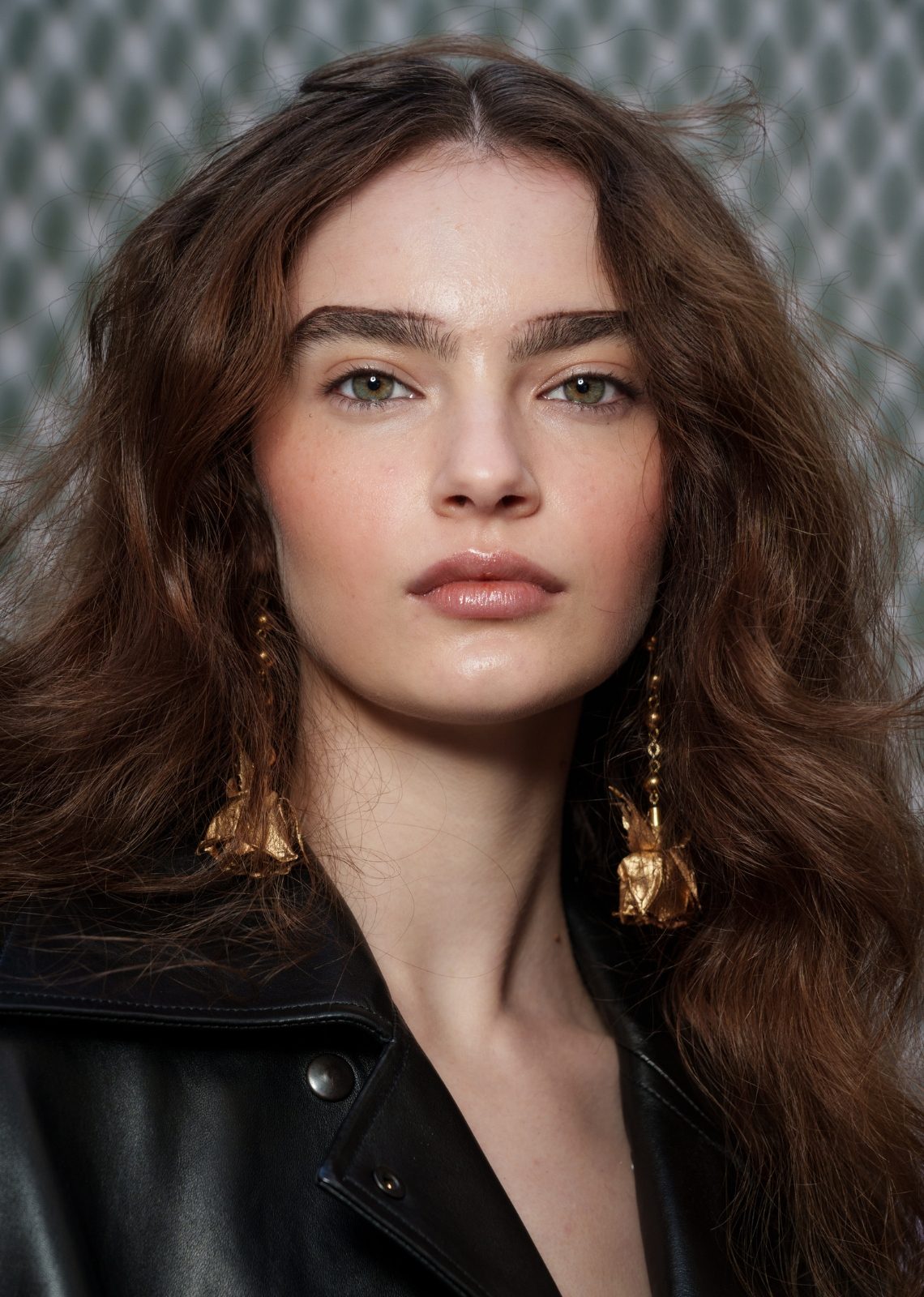 Medium Brown With Ash Highlights Medium Brown With Ash Highlights — Winter Hair Colors for Pale Skin