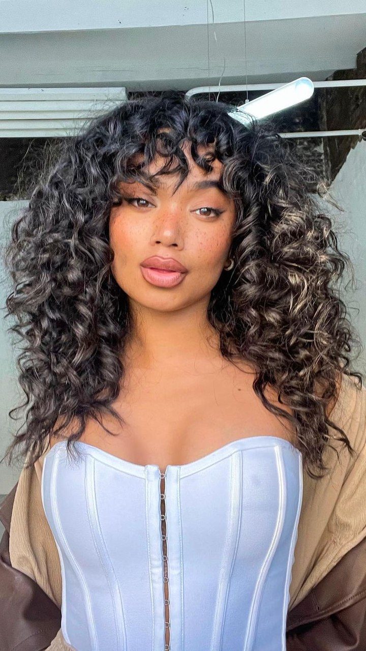 Collarbone Visual Idea Collarbone Visual Idea — Winter Hair Colors for Women Over 40