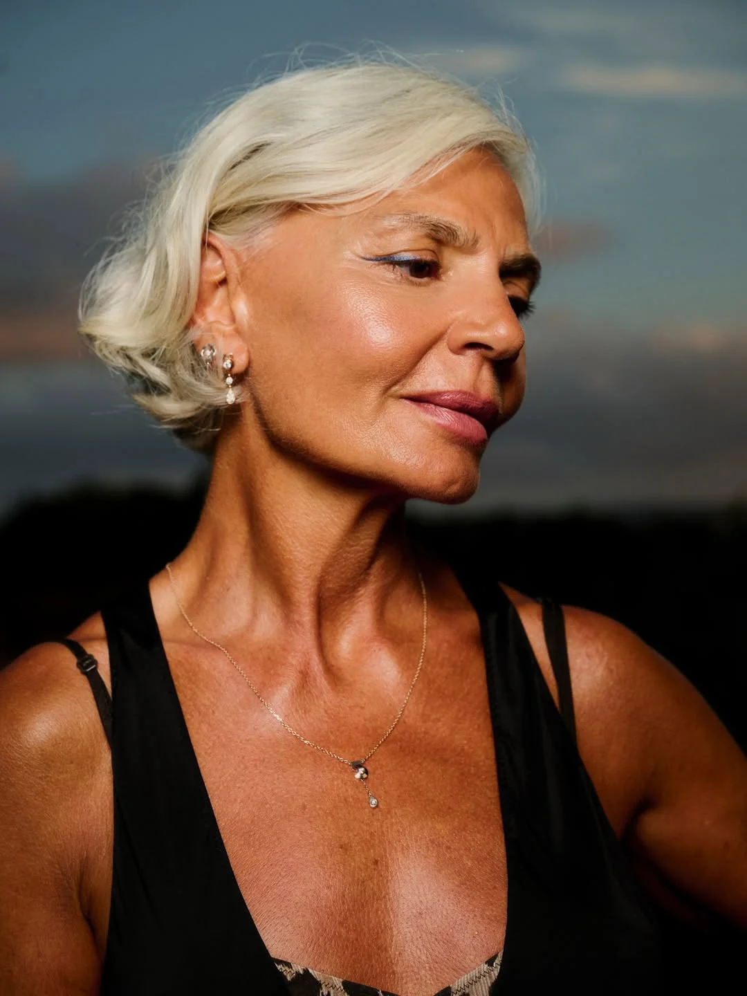 Chic Platinum Blonde Bob Chic Platinum Blonde Bob — Winter Hair Colors for Women Over 60