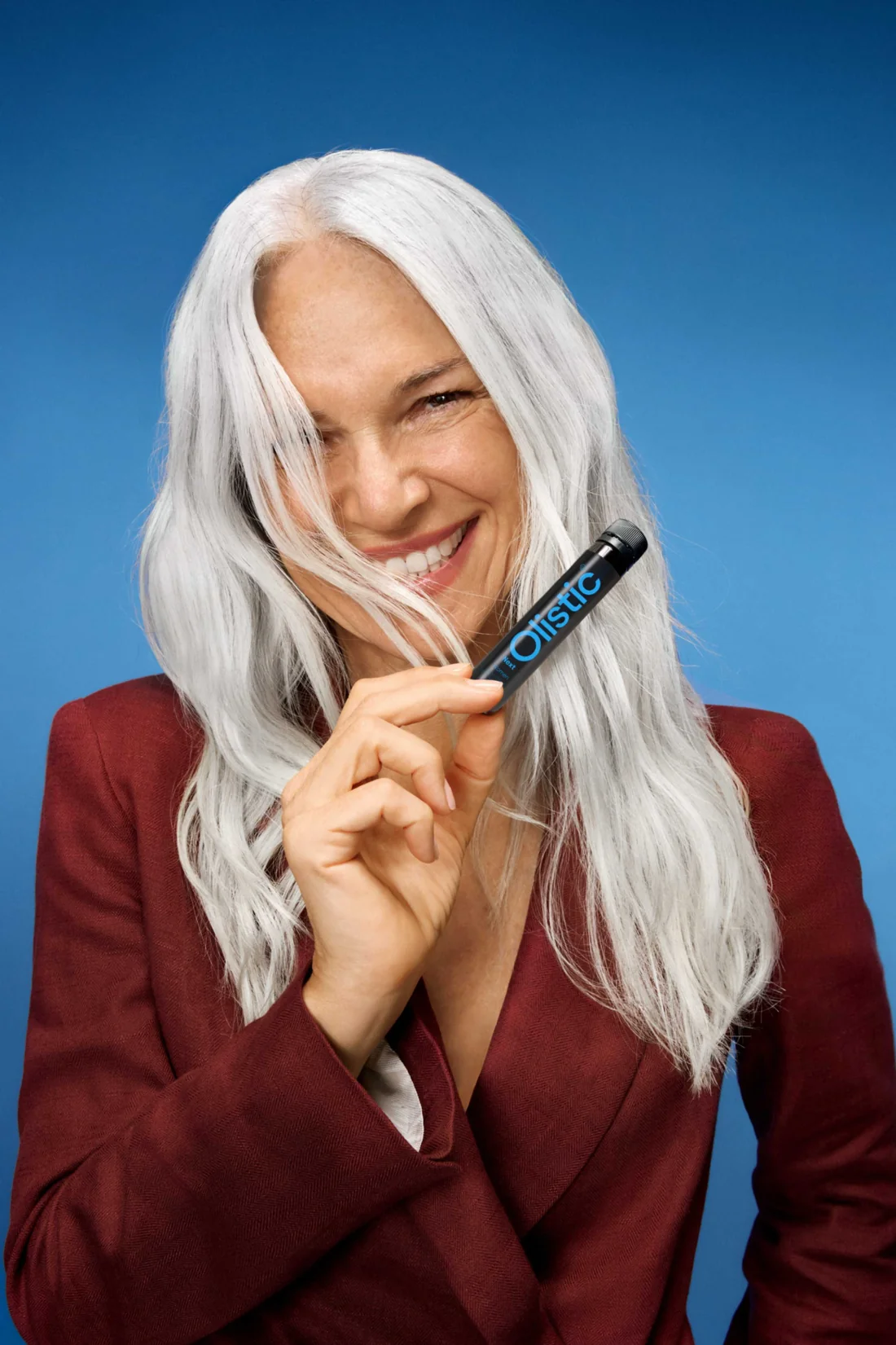 Sophisticated Silver Blonde Waves Sophisticated Silver Blonde Waves — Winter Hair Colors for Women Over 60