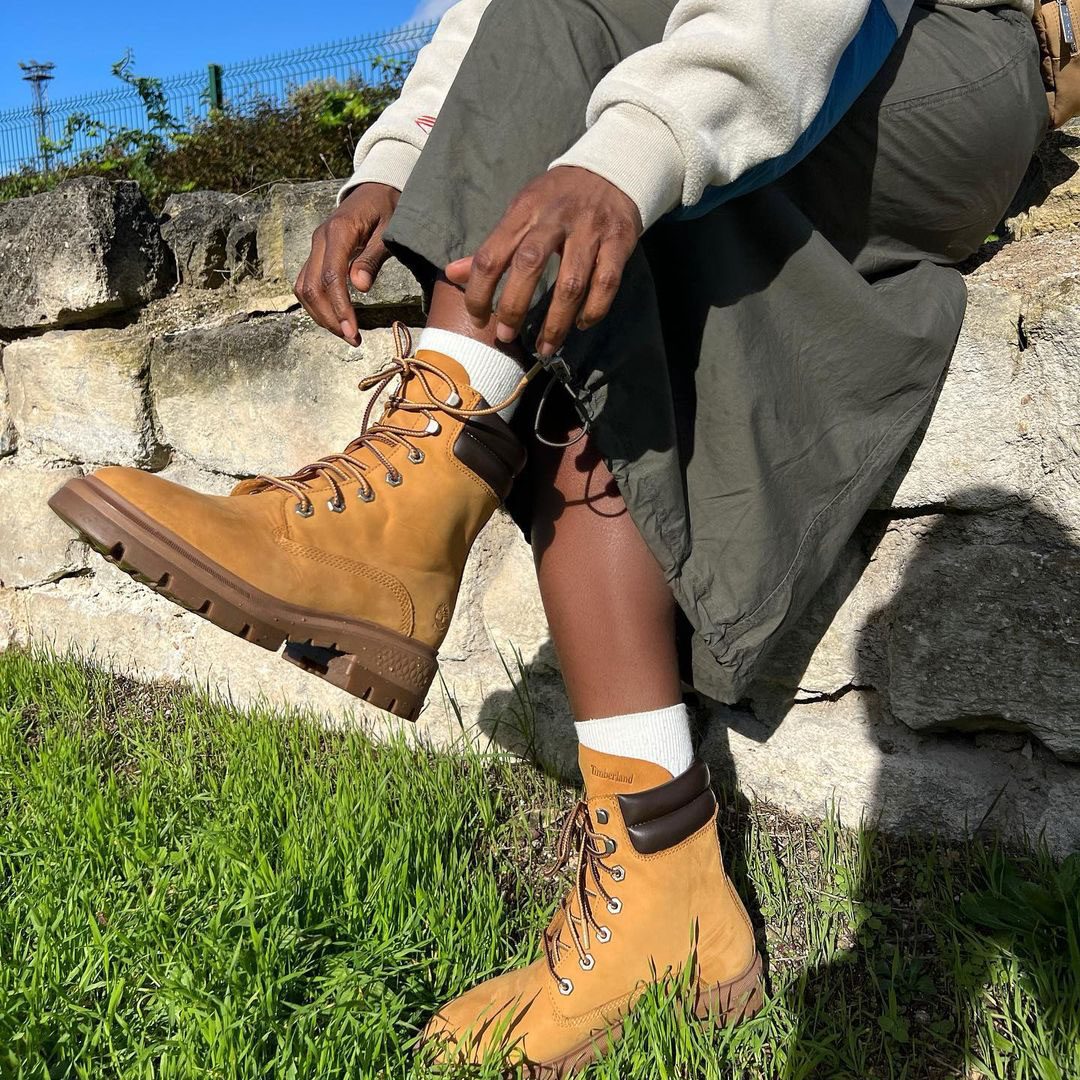 Cargo Pants, Crew Socks, and Timberlands for a Casual Outdoor Look — Timberland Boots Outfits