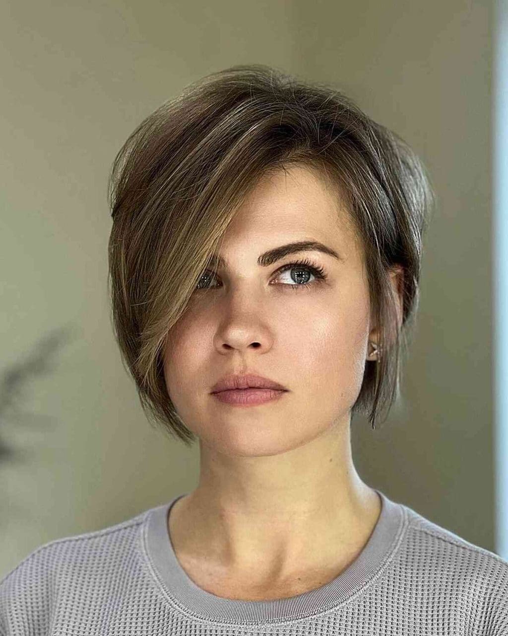 Pixie Cut With Ash-Toned Highlights Pixie Cut With Ash-Toned Highlights — Mushroom Brown Hair