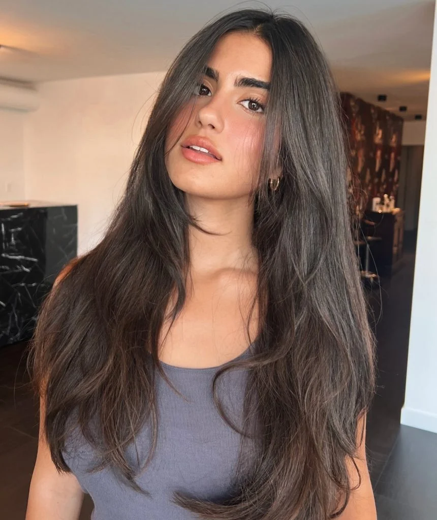 Collarbone Layers With Blonde Balayage — Winter Haircuts for Thick Hair