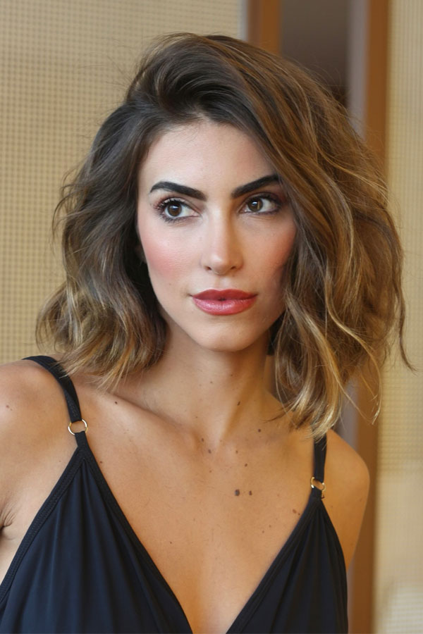 Collarbone Cut With Face-Framing Layers Collarbone Cut With Face-Framing Layers — Winter Haircuts for Heart Shaped Faces