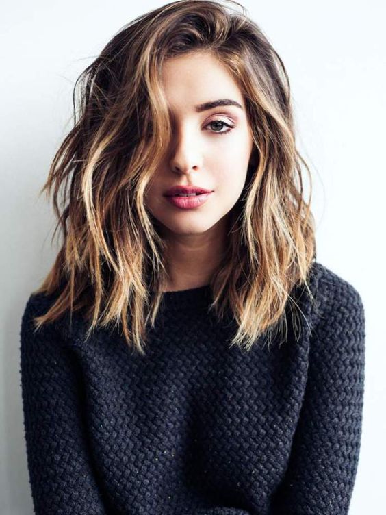 Fine Hair Lob With Beachy Waves — Winter Shoulder Length Hairstyles