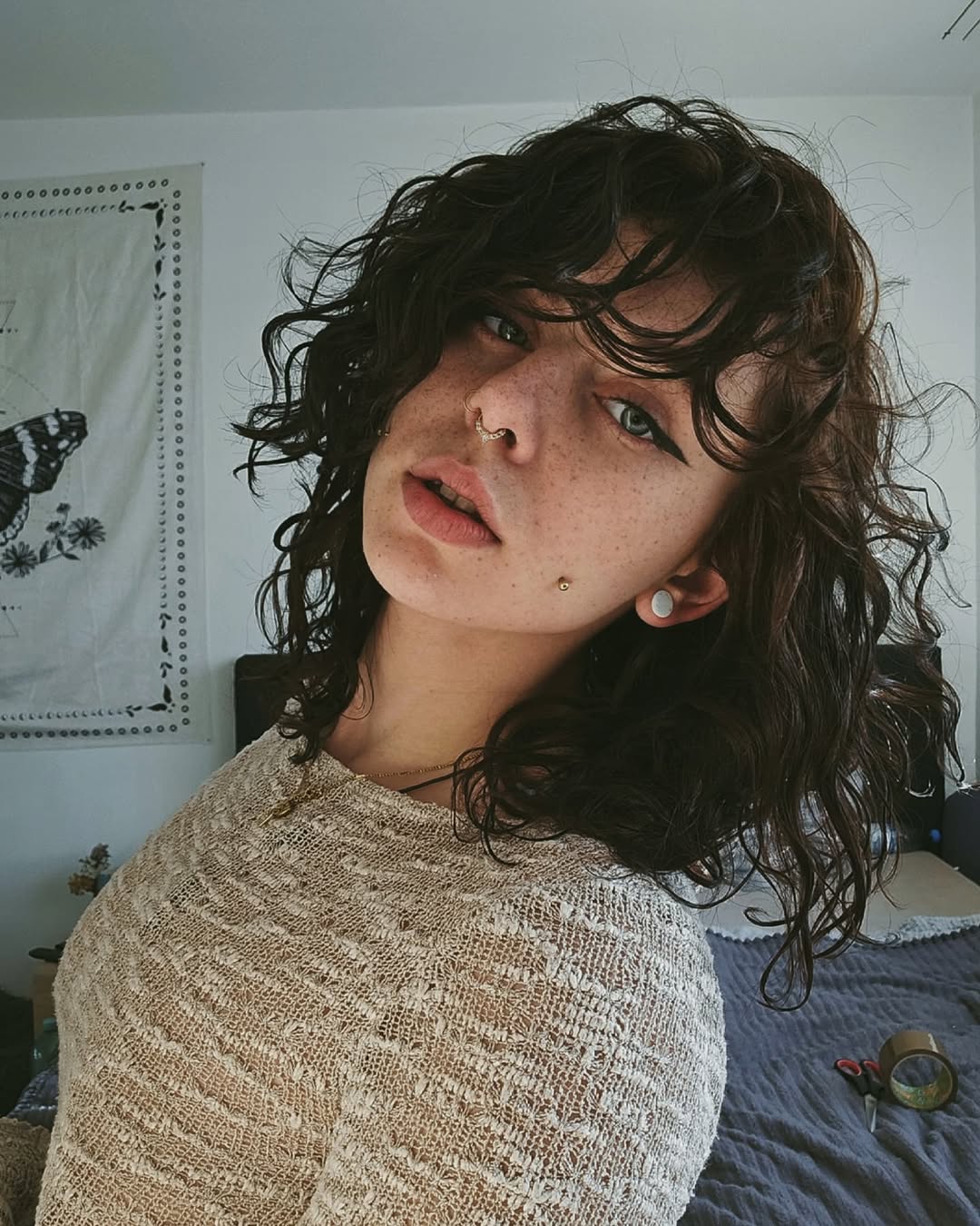 Choppy Chin Length Shag With Bangs — Winter Shoulder Length Hairstyles