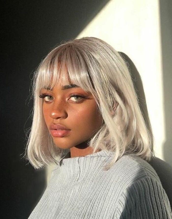 Blunt Platinum Blonde Bob With Bangs — Winter Shoulder Length Hairstyles