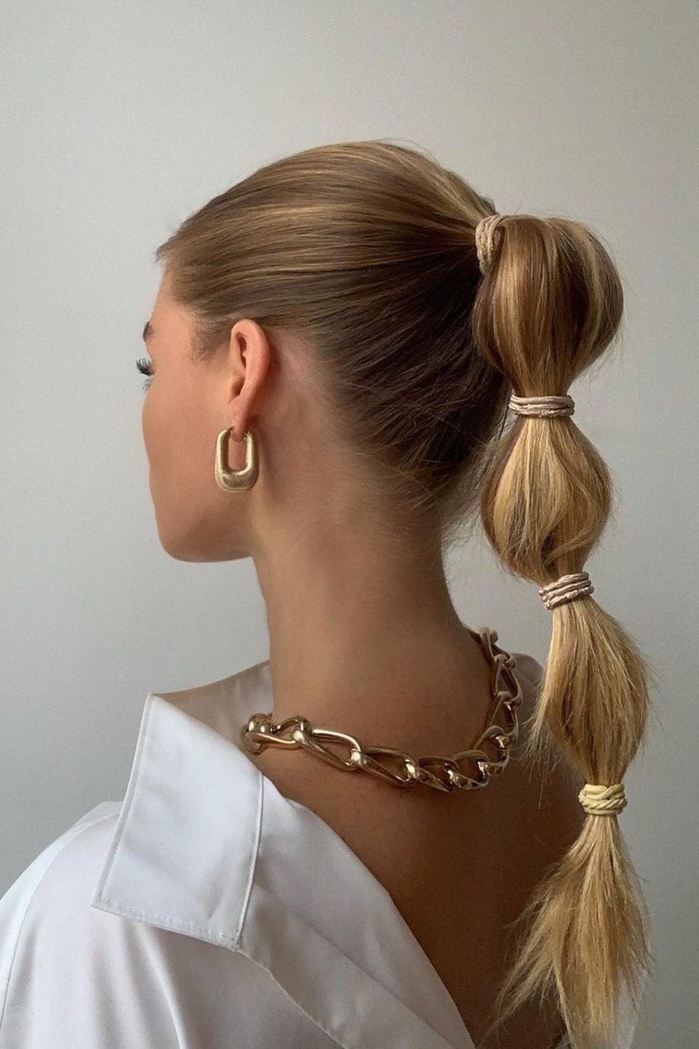 DIY Bubble Ponytail With Highlights — Winter Ponytail Hairstyles