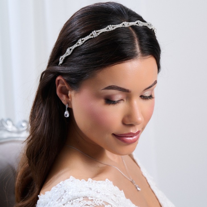 Half-Up Waves With Jeweled Headband Half-Up Waves With Jeweled Headband — Winter Hairstyles with Headband