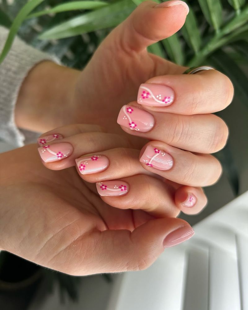Delicate Floral Short Square Nails Delicate Floral Short Square Nails — Nails Easy Ideas