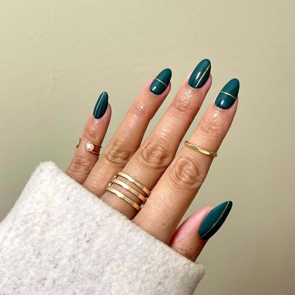 Emerald Green Almond Nails With Gold Line Emerald Green Almond Nails With Gold Line — Nails Easy Ideas